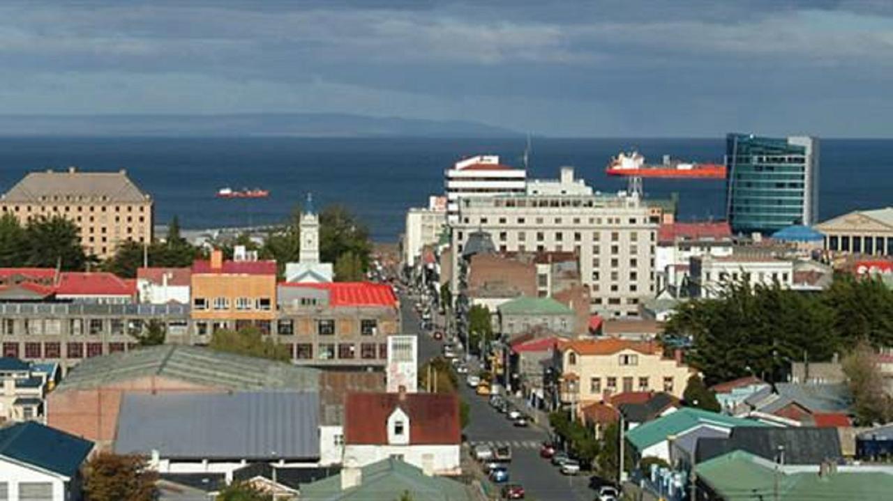 Hotel Carpa Manzano Punta Arenas Exterior photo